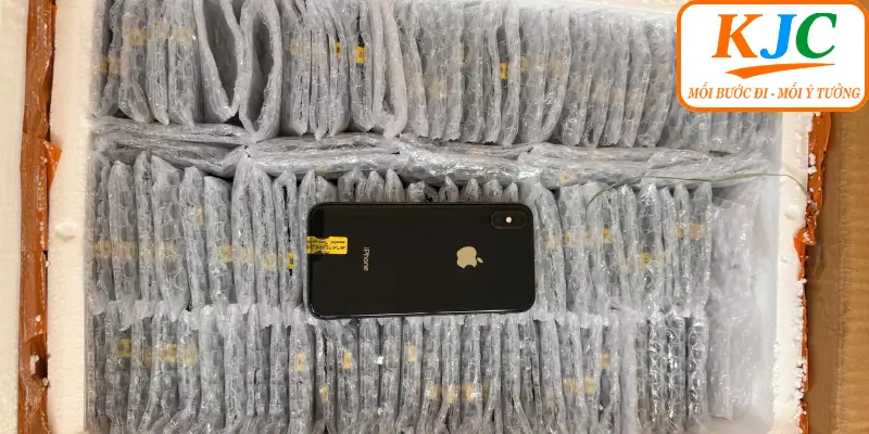 Chi tiết lô hàng iPhone thanh lý "giá rẻ giật mình"